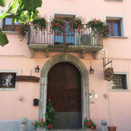 Отель La Locanda Di San Francesco Виджанелло Экстерьер фото
