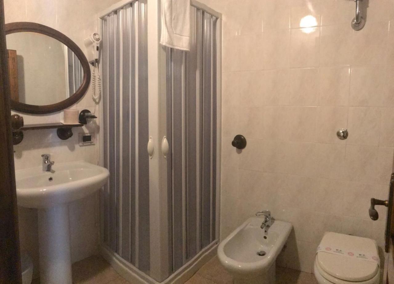 Отель La Locanda Di San Francesco Виджанелло Экстерьер фото